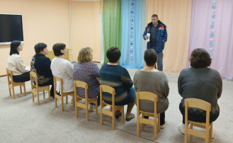 Беседа об электробезопасности в ДОУ с сотрудниками РЭС Беседа об электробезопасности в ДОУ с сотрудниками РЭС.